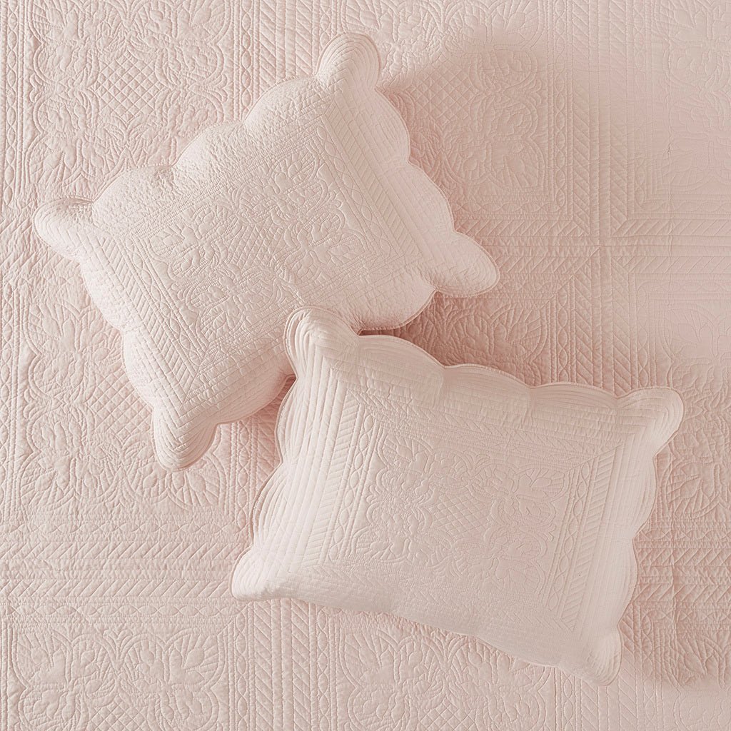 3 piece antimicrobial reversible scalloped edge quilt set queen blush - Tuesday Morning - Quilts & Comforters