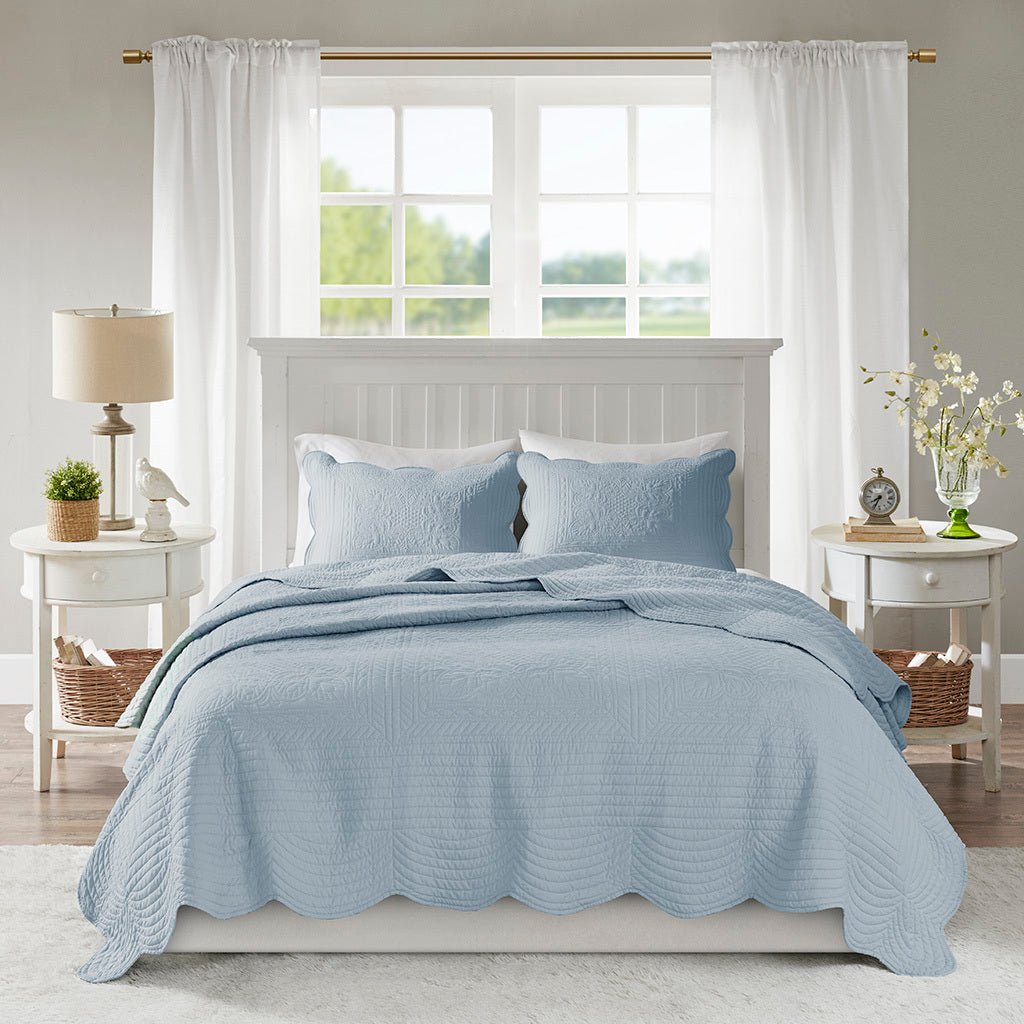 3 piece reversible scalloped edge quilt set queen - blue - Tuesday Morning - Quilts & Comforters