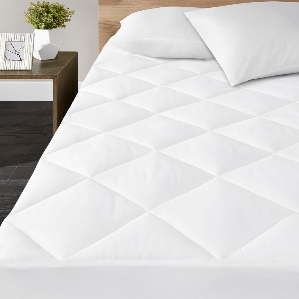 300 thread count cotton sateen waterproof mattress pad - king - Tuesday Morning - Mattress Pads