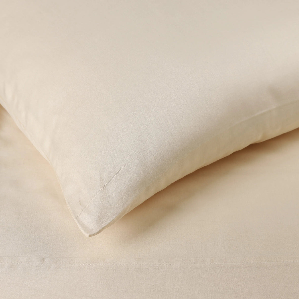 Egyptian Cotton 300 Thread Count Solid Deep Pocket Bed Sheet Set - Egyptian Cotton Sheet Set by Superior Brand