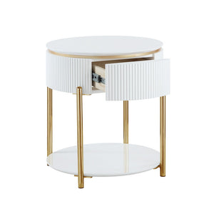 Daveigh - Table
