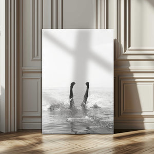 Minimal Ocean Wall Art Canvas Print – Framed Monochrome