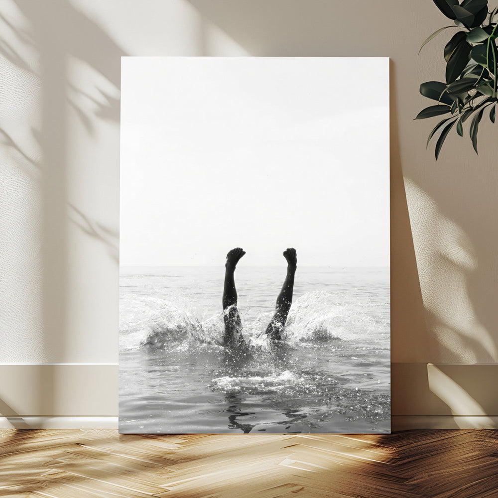 Minimal Ocean Wall Art Canvas Print – Framed Monochrome