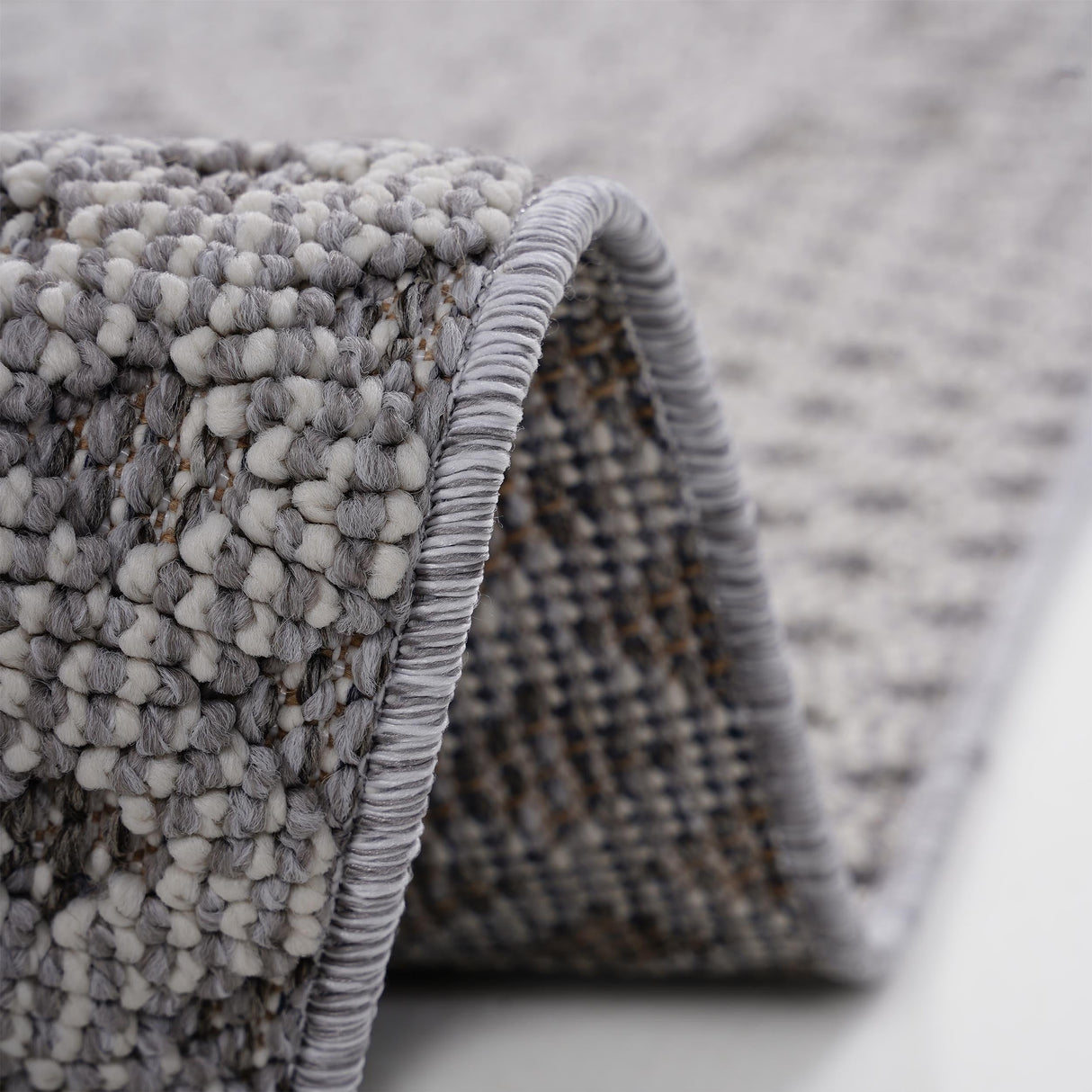 Naar guros collection medallion indoor/outdoor area rug