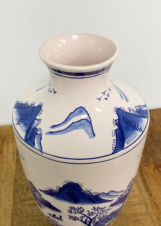 Blue garden mountain landscape vase