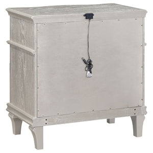 Evangeline - 3 Drawer Nightstand - Oak