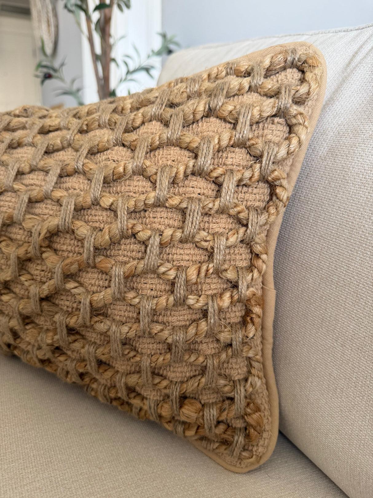 Tanah Lumbar Pillow Cover