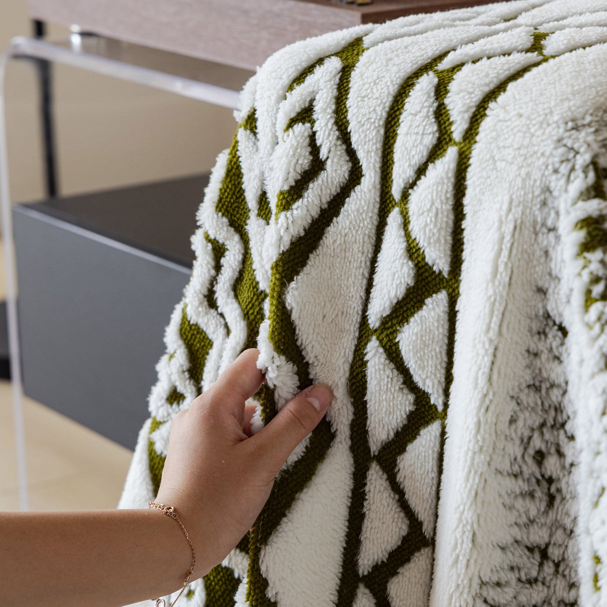 Bohemian Tufted Sofa Cover, Plush Sherpa Throw Blanket with 3D Woven Aztec Stripes