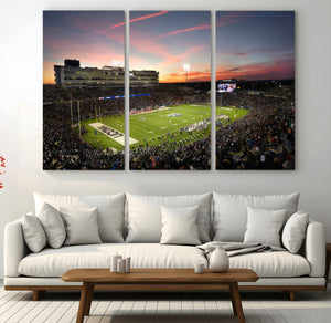 The University of Connecticut UCONN Huskies Football Team