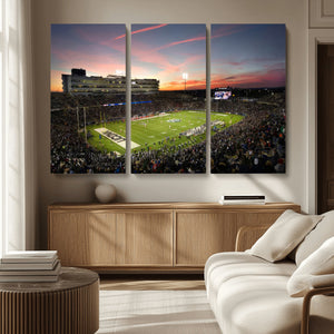 The University of Connecticut UCONN Huskies Football Team