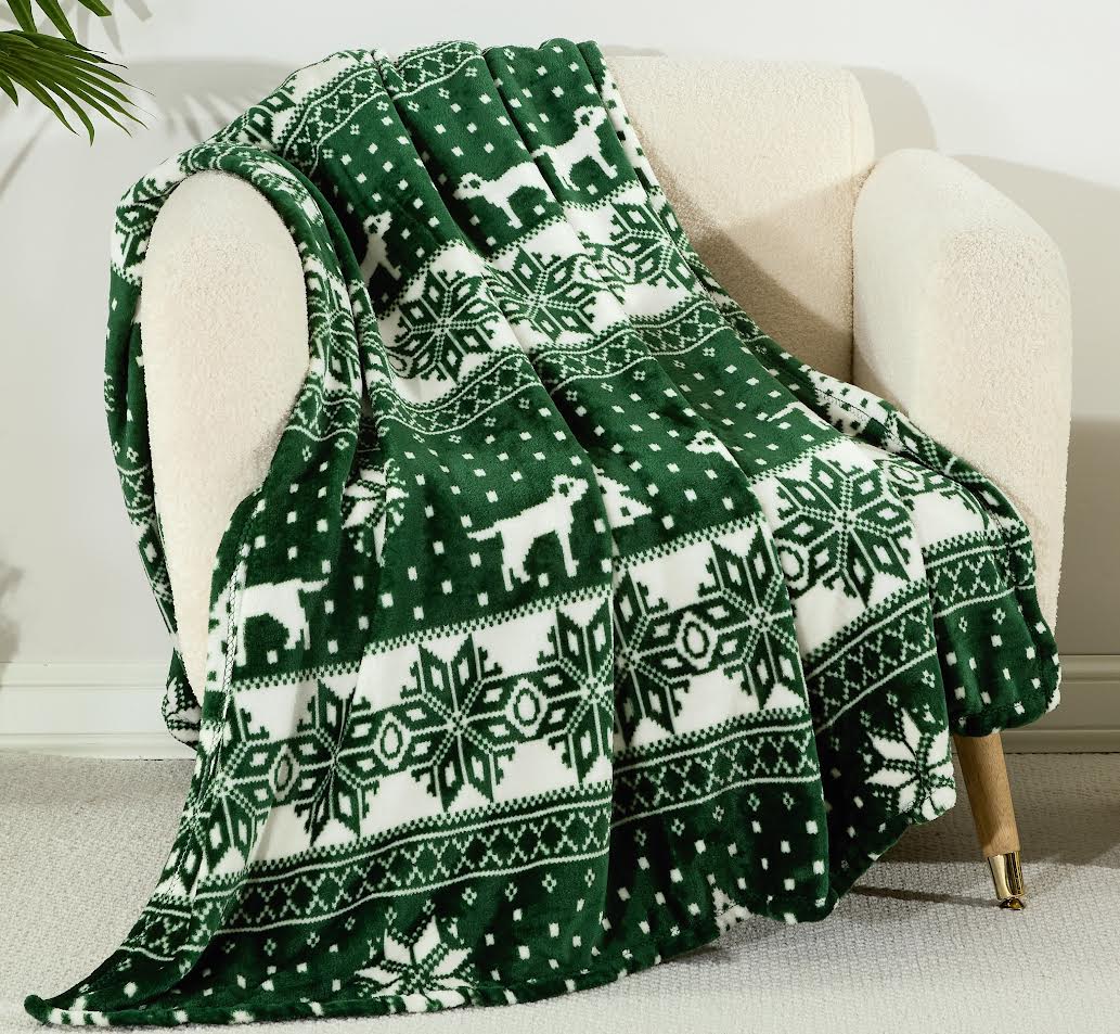 Winter Wonderland 50" x 70" Throw Blanket – Ultra-Soft Cozy Fleece Decorative Blanket for Home & Holidays