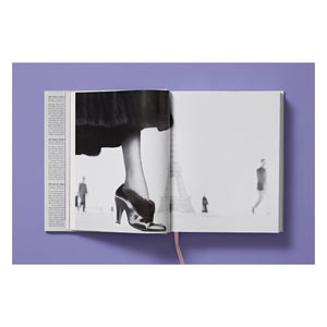 Shoes A–Z. The Collection of The Museum at FIT (German, French, English) (FFE)