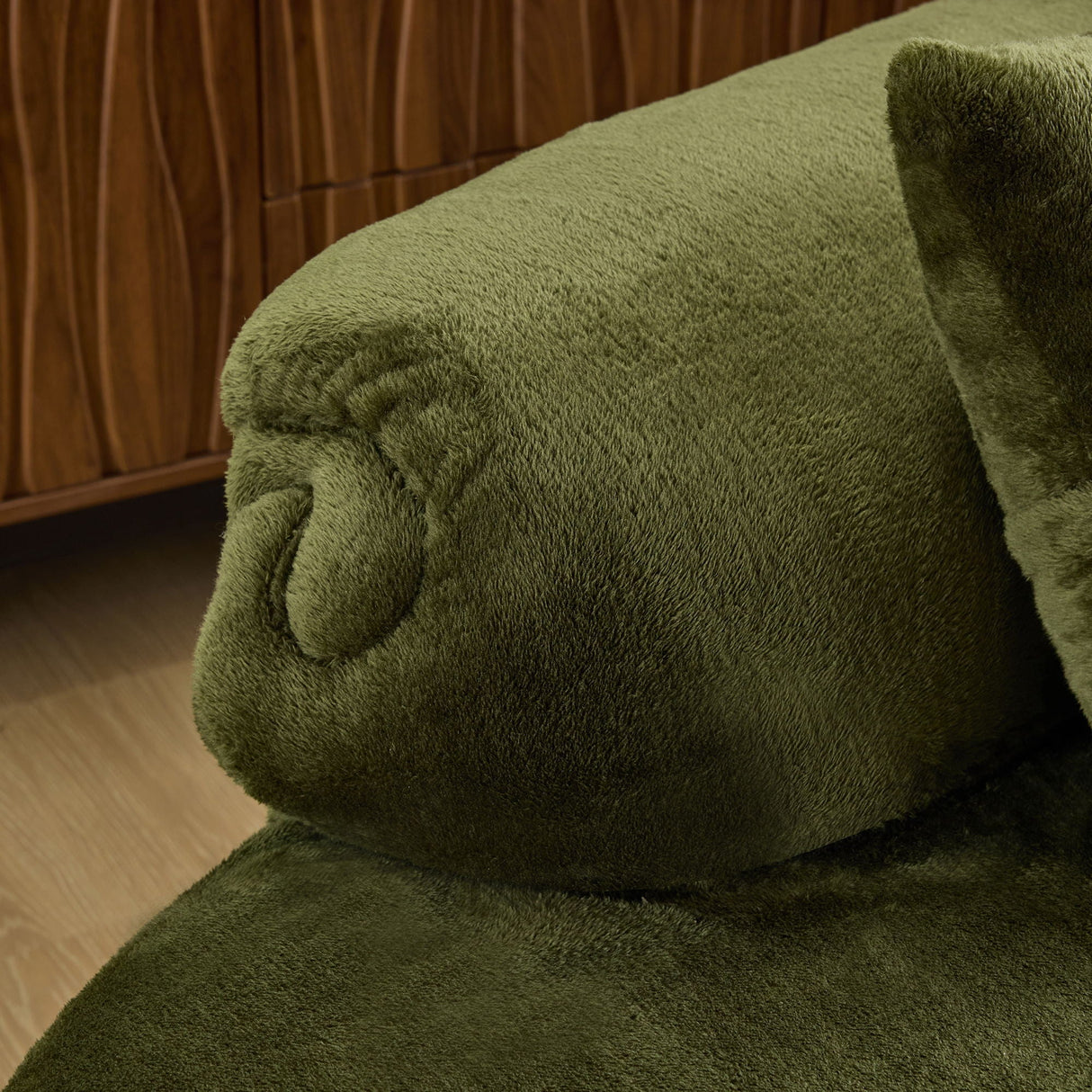 Modern Curved Sofa With Pillows