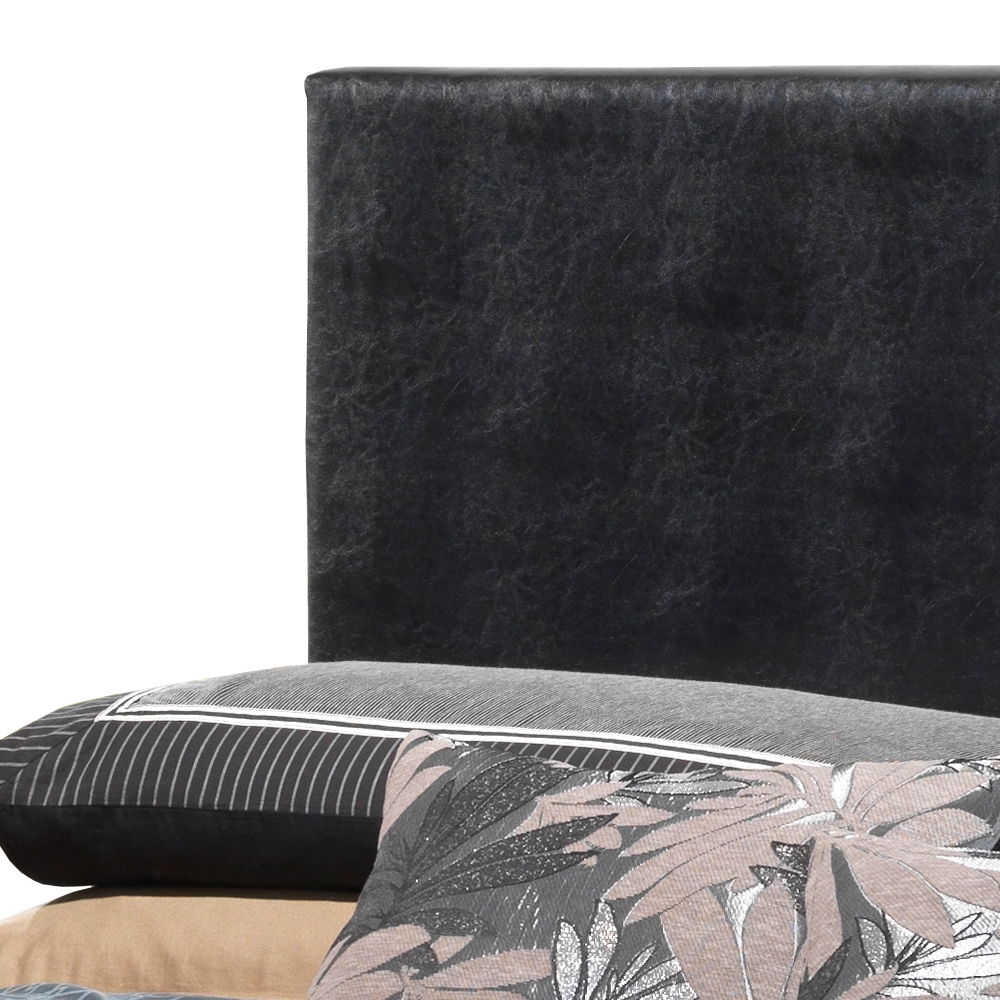 Elegant Platform Bed For Relaxed Spaces