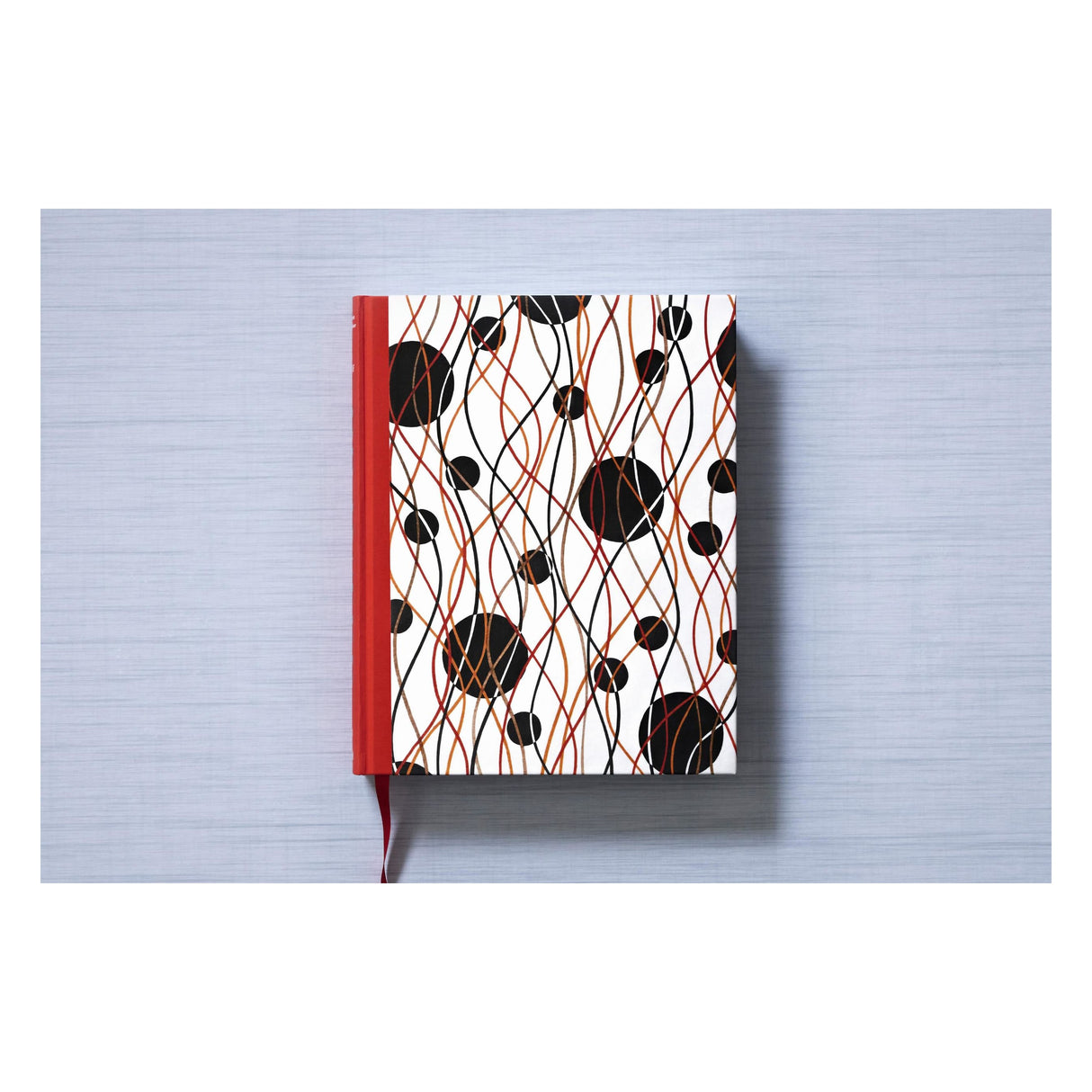 The Book of Printed Fabrics. From the 16th century until today (German, French, English)