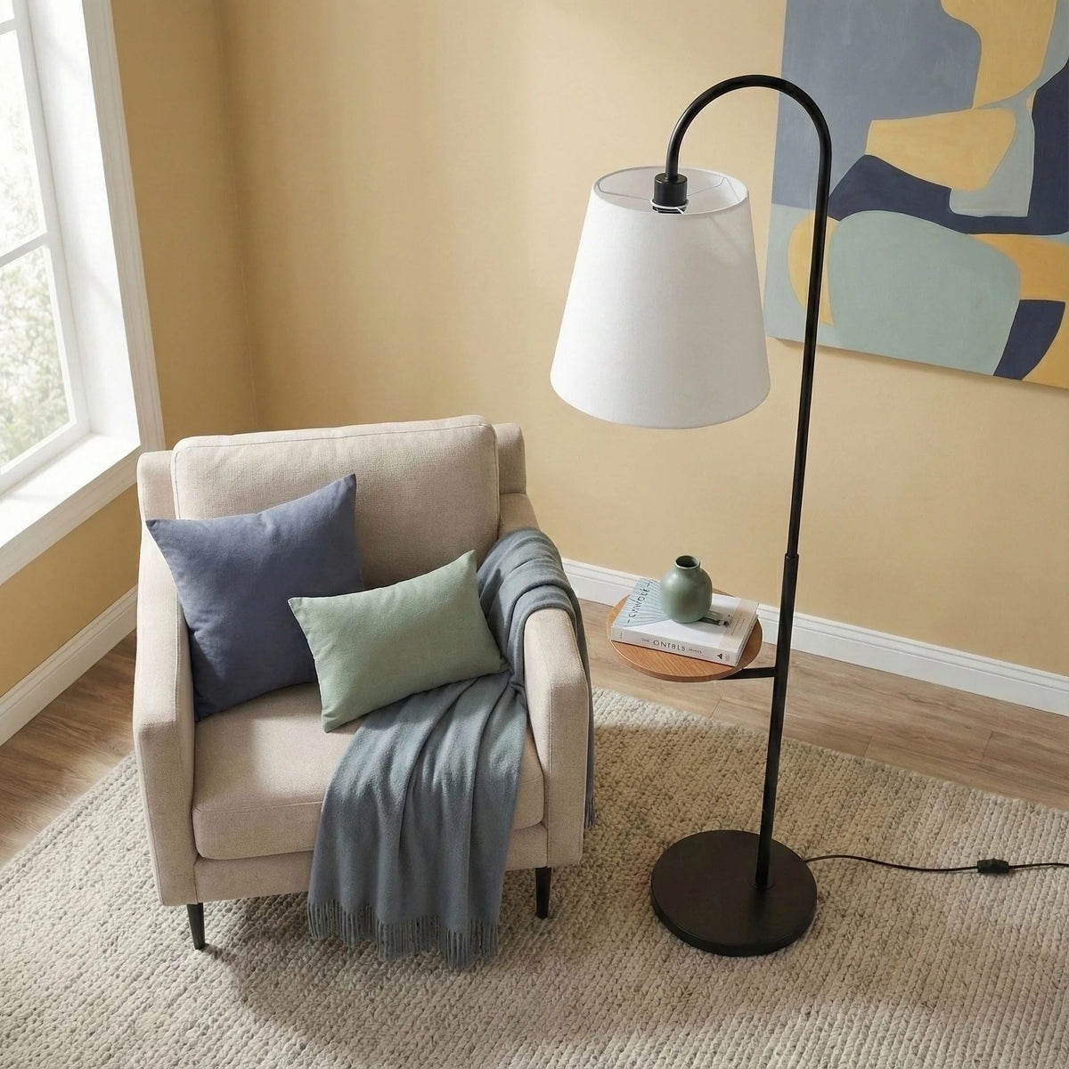 Seoul - Floor Lamp With Rotary Switch Wood Table Base - Black / White