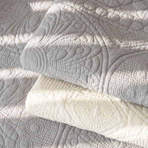 Cotton Quilted Sofa Cover, Non-Slip Couch Protector Fits Backrest, Seat & Armrest