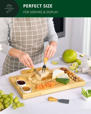 Cheese Board Set w/knives, 16.5“x11”