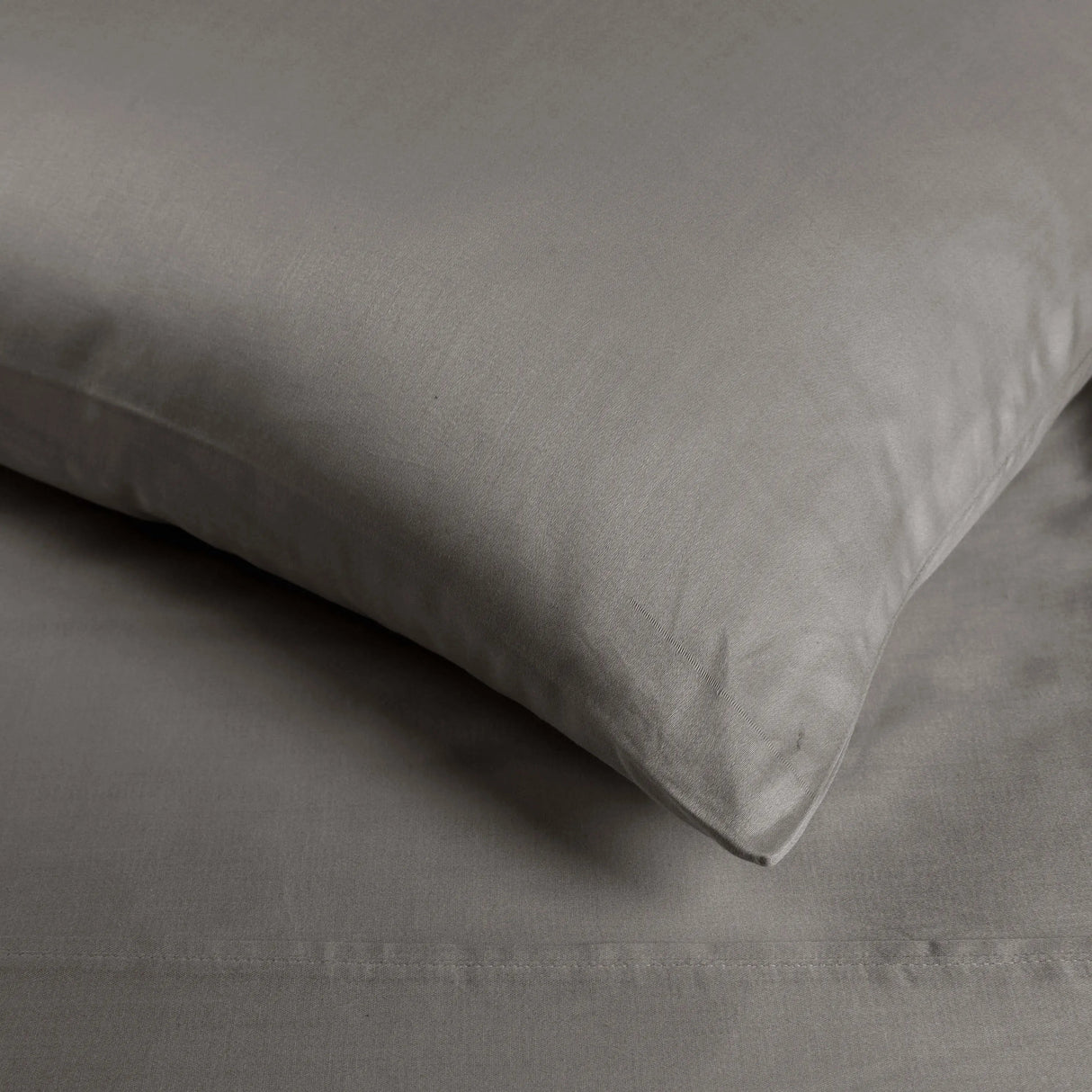 Egyptian Cotton 400 Thread Count Solid Deep Pocket Bed Sheet Set - Egyptian Cotton Sheet Set by Superior Brand