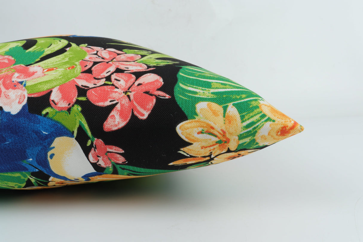 2 Pack Outdoor Throw Pillows, Waterproof & Fade-Resistant Patio Cushions