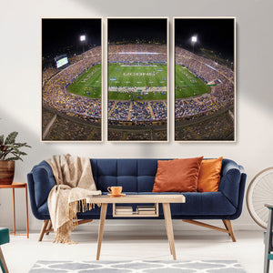 The University of Connecticut UCONN Huskies Football Team