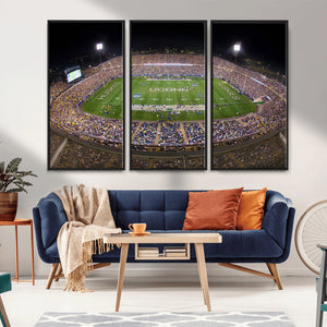 The University of Connecticut UCONN Huskies Football Team