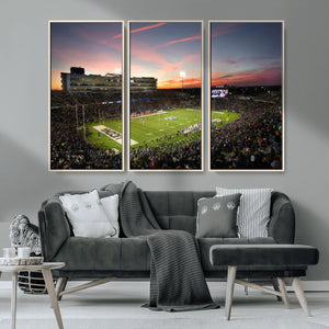 The University of Connecticut UCONN Huskies Football Team