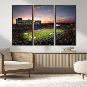 The University of Connecticut UCONN Huskies Football Team