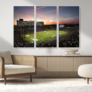 The University of Connecticut UCONN Huskies Football Team