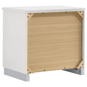 Escalon - 4 Piece Bedroom Set With Paneled Headboard Accents Upholstered - Glossy White