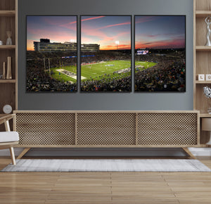 The University of Connecticut UCONN Huskies Football Team