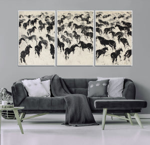 Wild Horse Stampede Wall Art Canvas Print – Monochrome