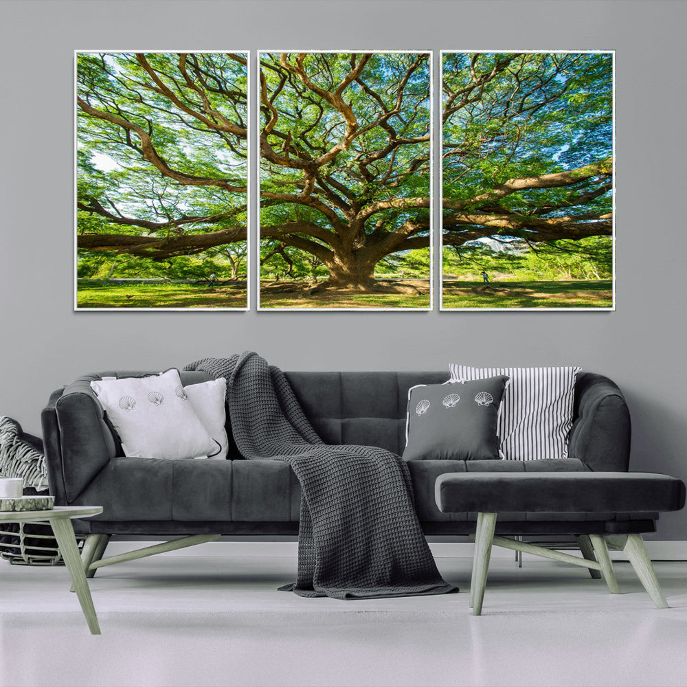 Majestic Oak Tree Wall Art – Serene Nature Canvas Print with