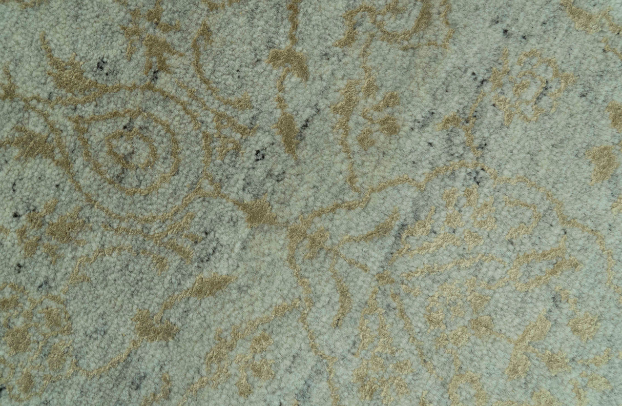 Traditional Design Ivory, Silver and Brown 7x9 Hand Knotted wool rug