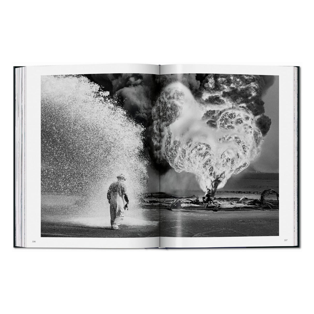 Sebastião Salgado. Workers. An Archaeology of the Industrial Age (English)