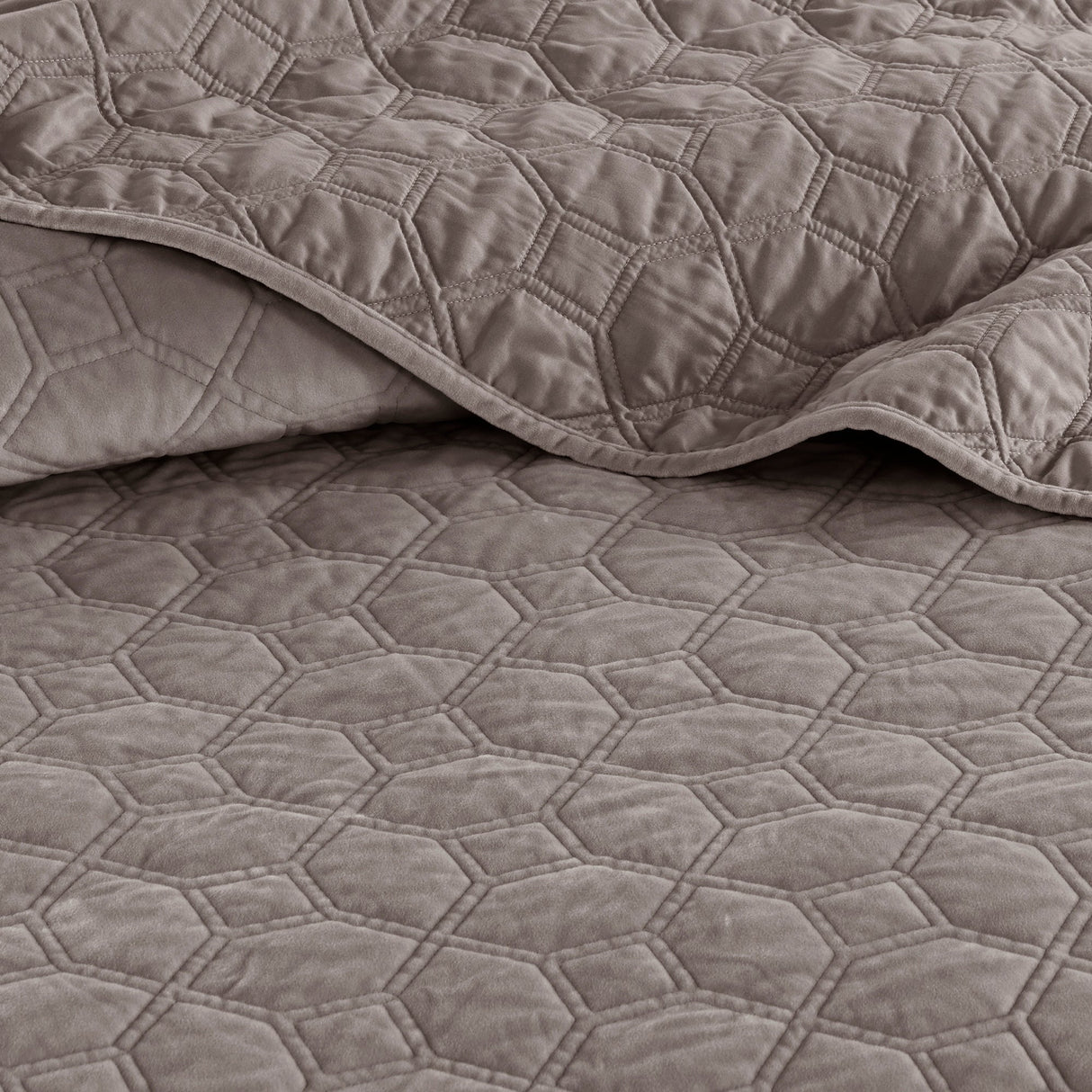 3 Piece Velvet Quilt Set Taupe Full/Queen