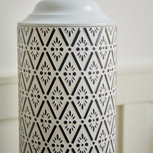 Modern Floor Vase Set – White & Black Metal Vases with Geometric Pattern – 3-Piece Home Decor Set in 24.8 in, 29.13 in & 33.85 in Heights