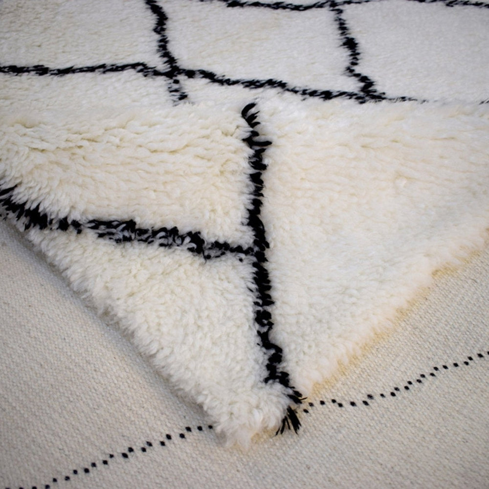 Contemporary Black And White Hand Woven Wool Area Rug