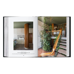 Entryways of Milan. Ingressi di Milano. 45th Ed. (English, Italian)