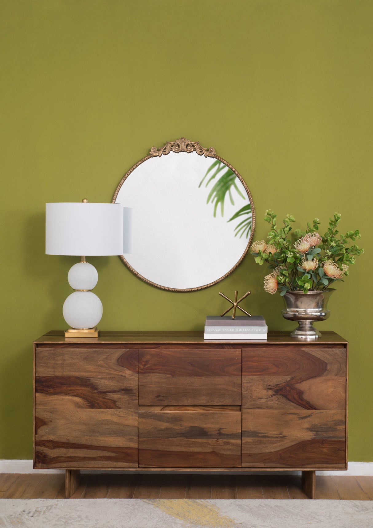 The Aurelia Round Mirror