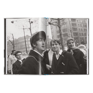 Harry Benson. The Beatles (English)