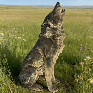 29.72' H x 17.91' L Simulated Howling Wolf Garden Statue