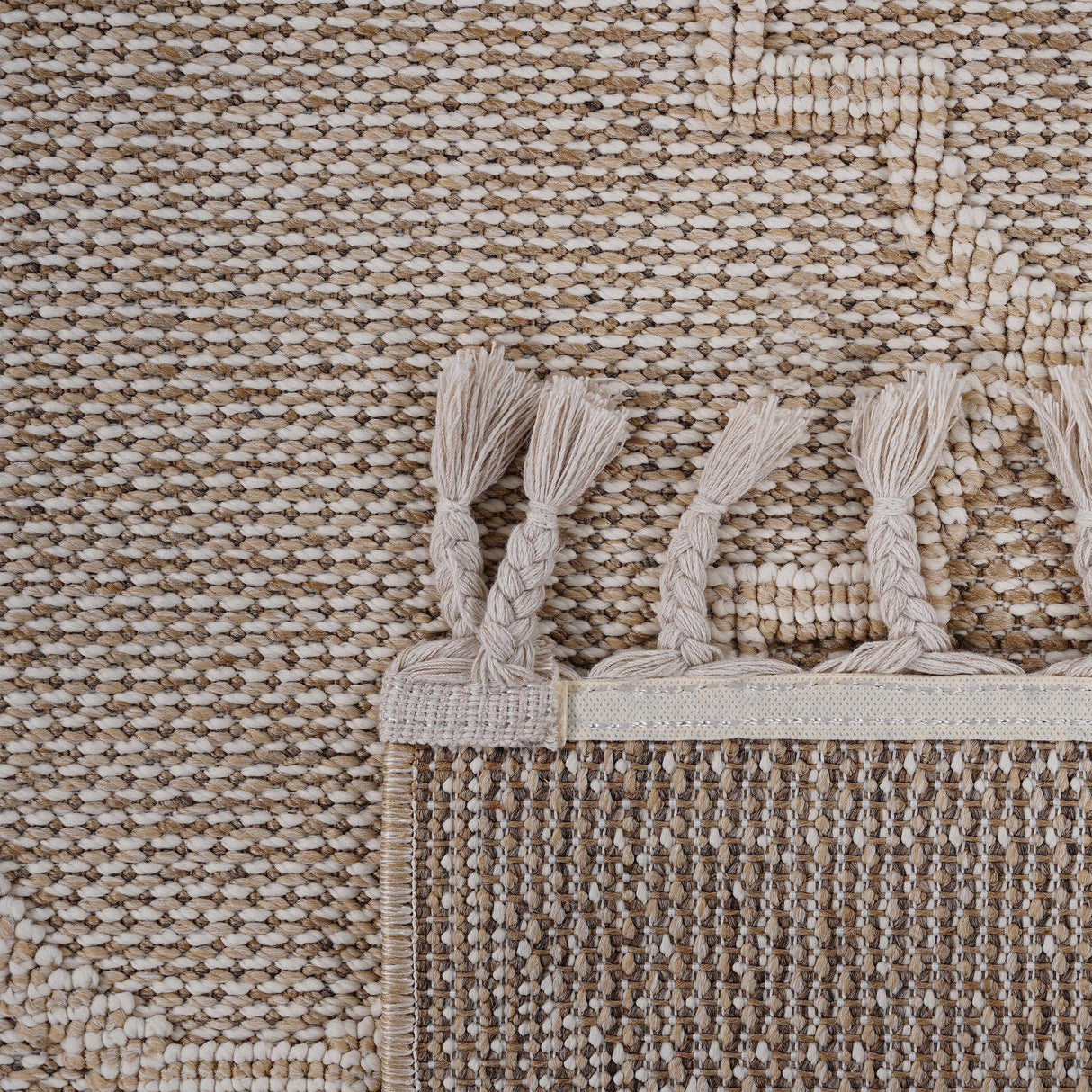 NAAR Guros Collection Trellis Indoor/Outdoor Area Rug