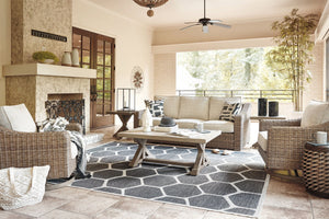 Beachcroft - Sofa With Cushion