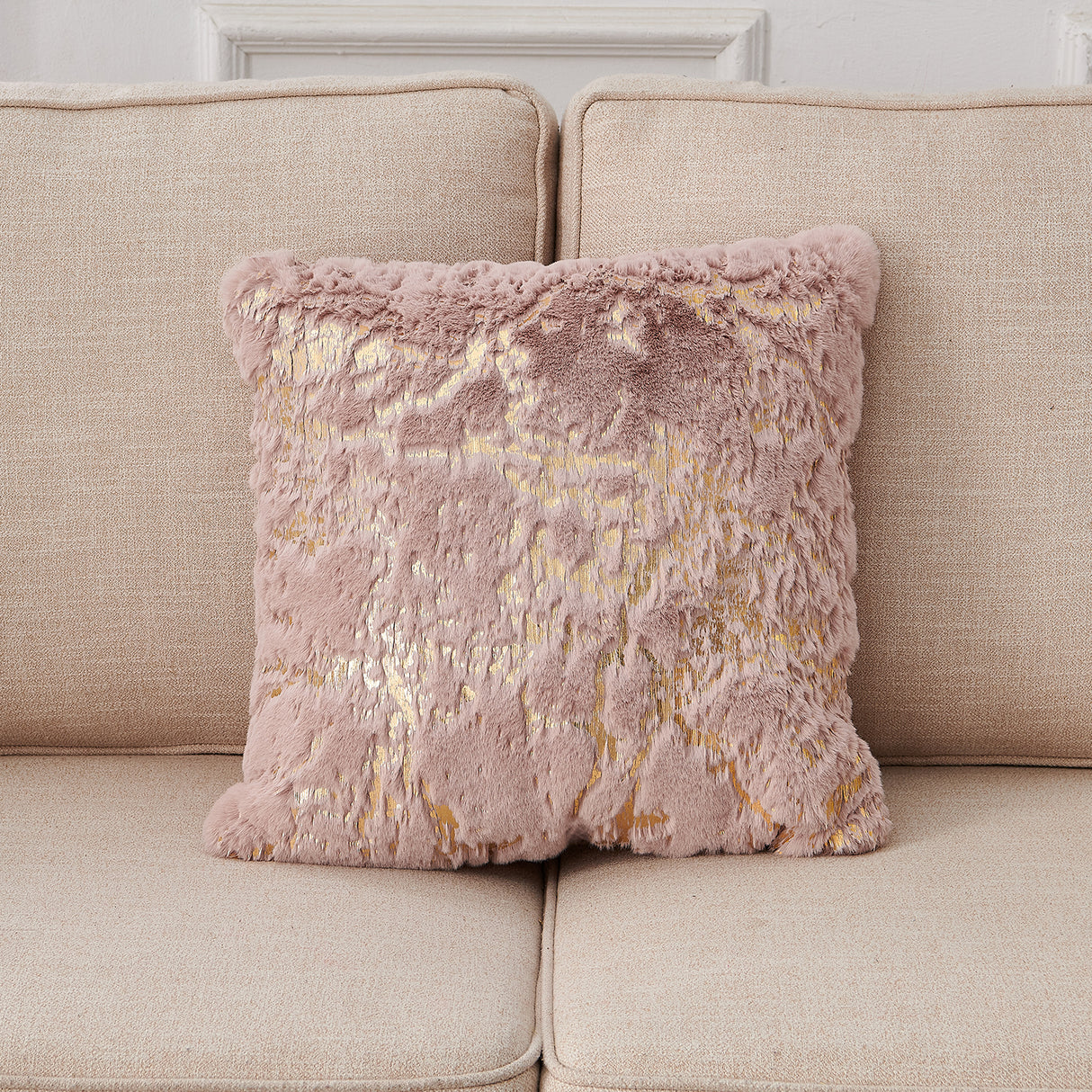 Luxury Chinchilla Faux Fur Gilded Dust Pink Pillow (22 In. x 22 In.)