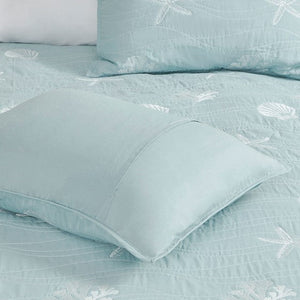 4 Piece Cotton Reversible Embroidered Quilt Set with Throw Pillow Aqua King/Cal King