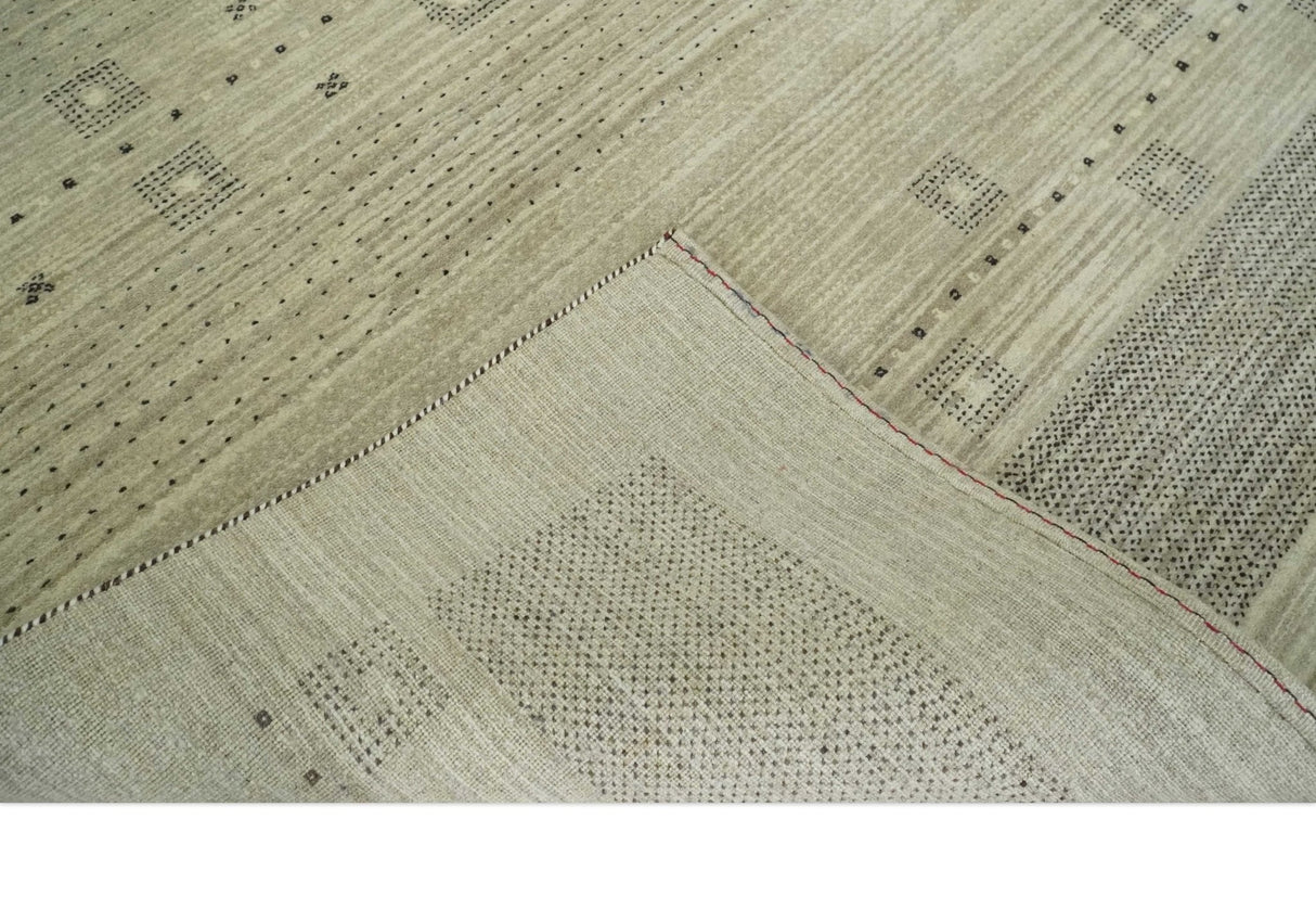 5x7 Beige and Gray  Wool Hand Knotted Southwestern Gabbeh Rug