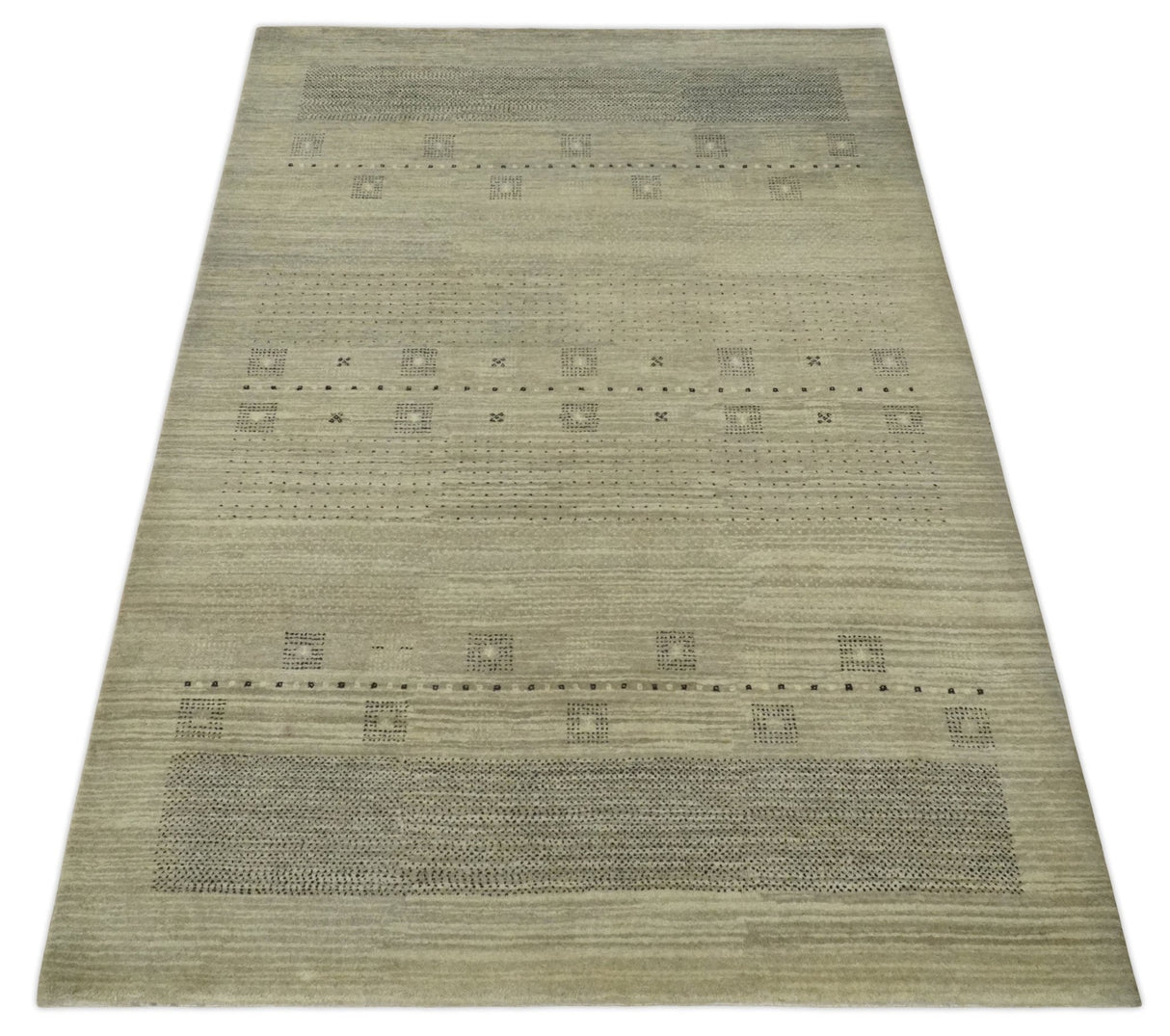 5x7 Beige and Gray  Wool Hand Knotted Southwestern Gabbeh Rug