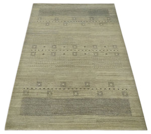 5x7 Beige and Gray  Wool Hand Knotted Southwestern Gabbeh Rug