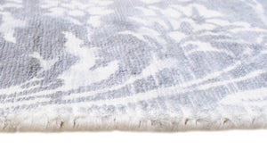 Modern Floral Silver And Ivory Hand Loom Viscose 5x8 Area Rug